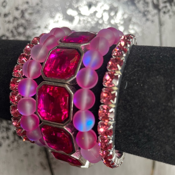 Set of 5 stackable bracelets in high style hot pink crystal. - Picture 9 of 10